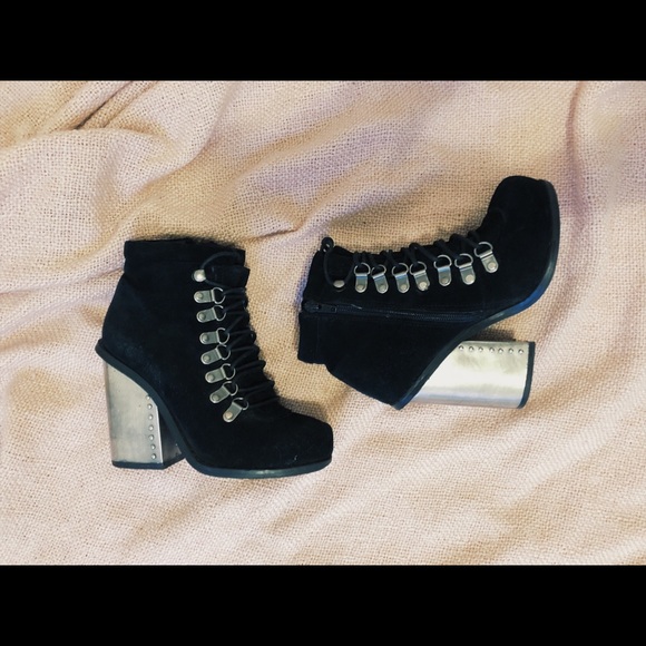 Black Suede Booties with Metal Heel, size 5 - Picture 2 of 3